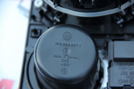 Capac consola centrala VW Touareg (7P) 2010-2018 7P6864897A