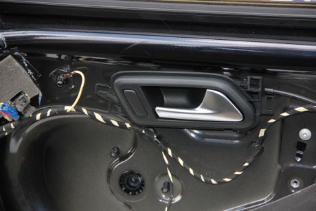 Maner interior usa dreapta fata VW Amarok (2H) 2010-2020