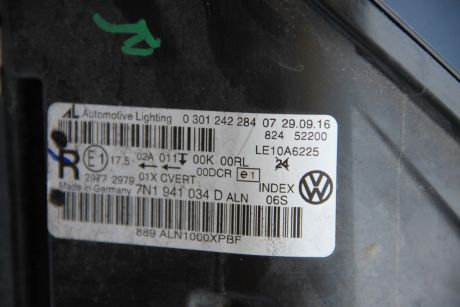 Far dreapta bi-xenon LED VW Sharan (7N) facelift 2015-prezent 7N1941034D