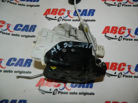 Broasca usa stanga spate Audi A4 B5 1995-2000 8E0839015AA