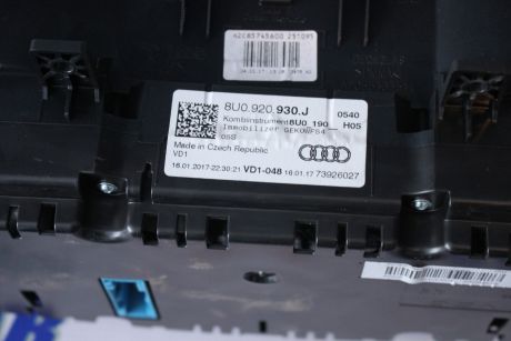 Ceasuri de bord Audi Q3 8U 2011-2018 8U0920930J