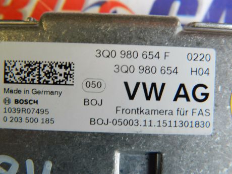 Camera frontala VW Passat B8 2015-In prezent 3Q0980654F