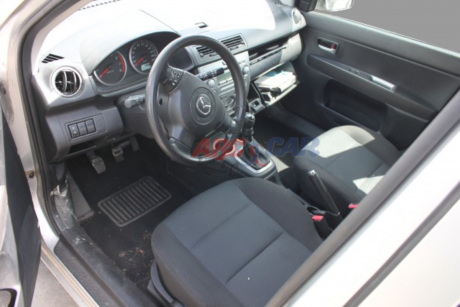 Opritor usa Mazda 2 (DY) 2002-2007