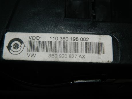 Ceasuri de bord VW Passat B5 1999-2005 1.9 TDI 3B0920827AX